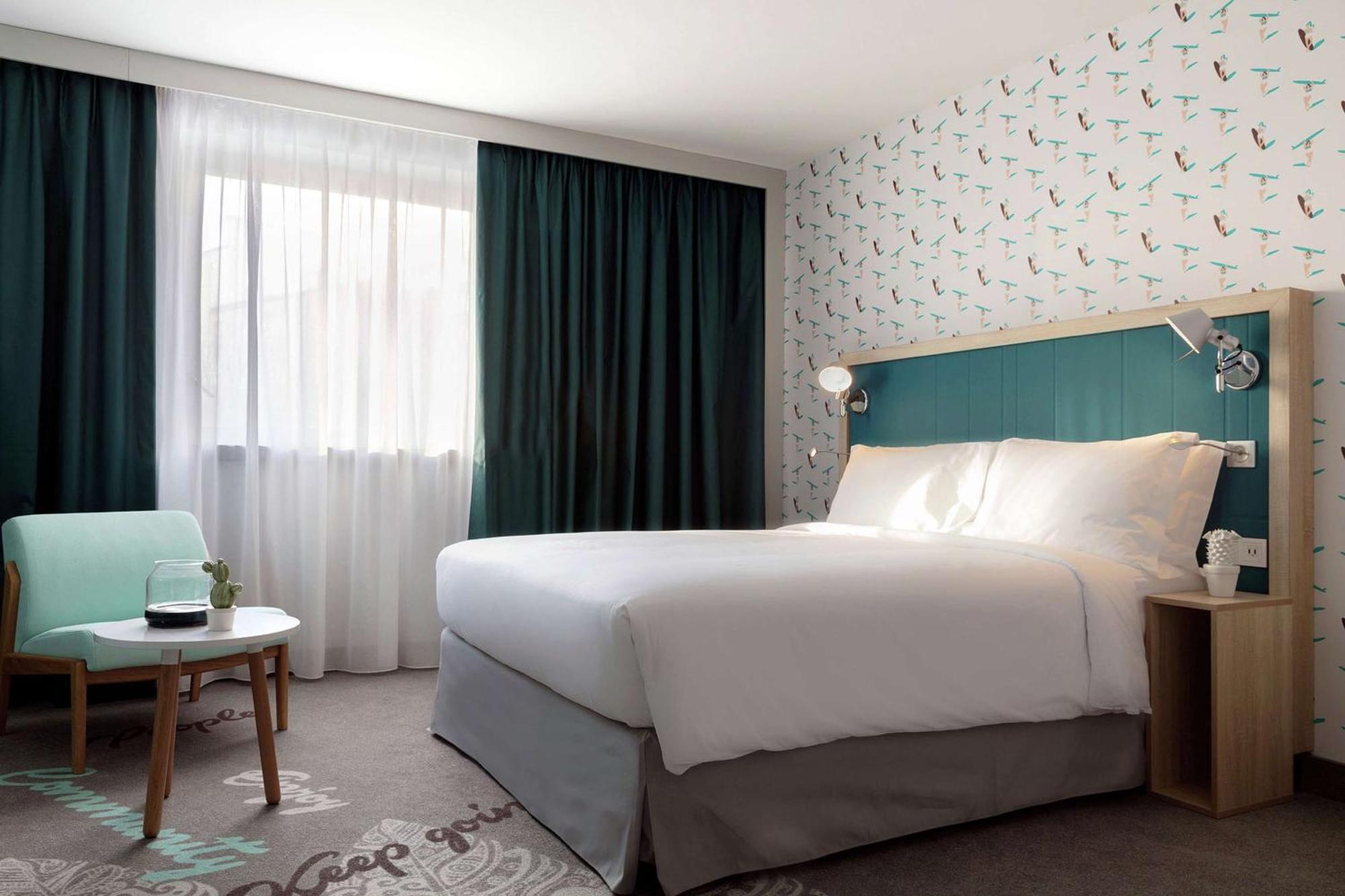 Hotel Hampton By Hilton Paris Clichy Exterior foto