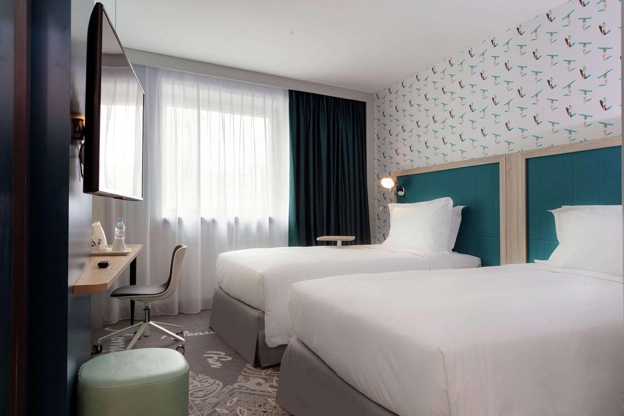 Hotel Hampton By Hilton Paris Clichy Exterior foto
